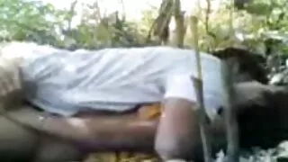 Cutie ხარ მისი pussy ერთად ვიბრატორი სურს, რომ თესლი მისი
